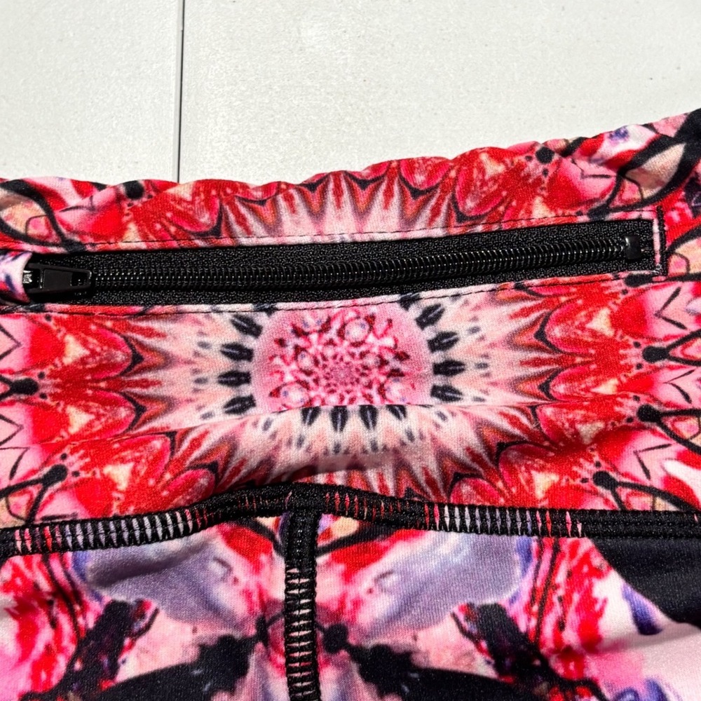 Wolven Bike Shorts Kids Small Red Mandala Print Sustainable High Waisted Active - Picture 3 of 7